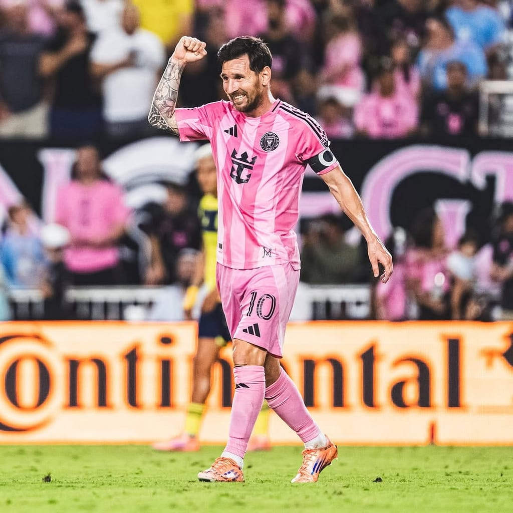 Lionel Messi’s India Visit 2025: Latest Updates as Football Legend Arrives for GOAT Tour 3 Lionel Messi3